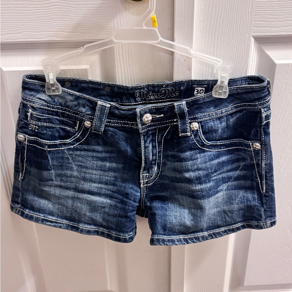 Miss Me Shorts size 30